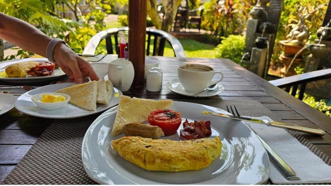 Frangipani Homestay Nusa Dua  Ngoại thất bức ảnh